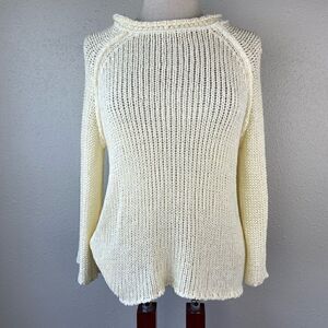 Aakaa knit Sweater Size L EUC